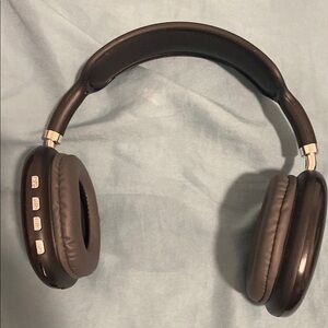 Wireless Black Headphones